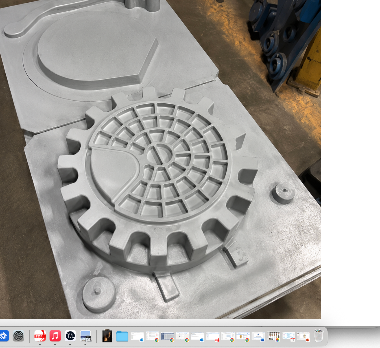 Molten metal casting in industrial foundry production